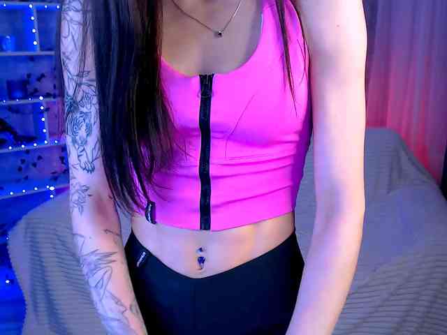 NicoleMerz Sex Cam Show