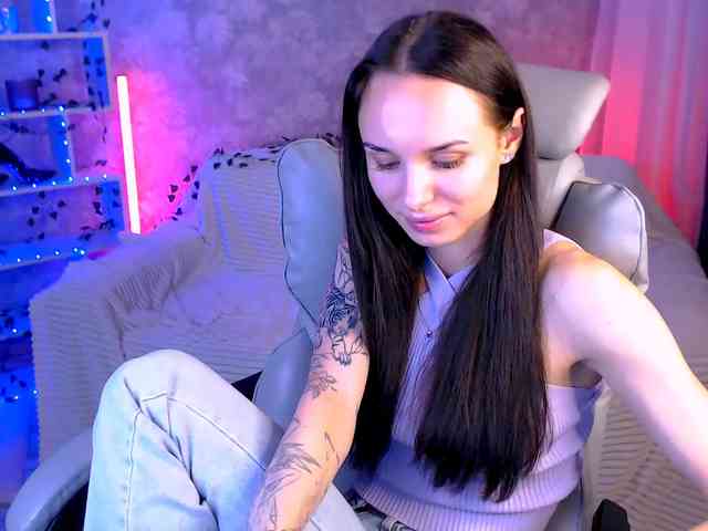 NicoleMerz webcam