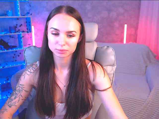 NicoleMerz webcam