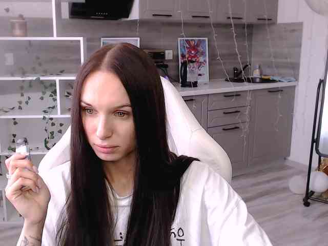 NicoleMerz
