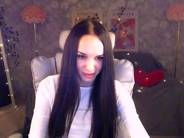 NicoleMerz webcam