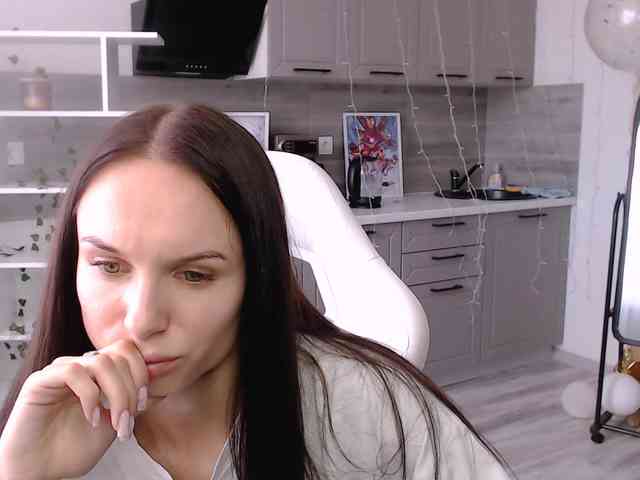 NicoleMerz webcam