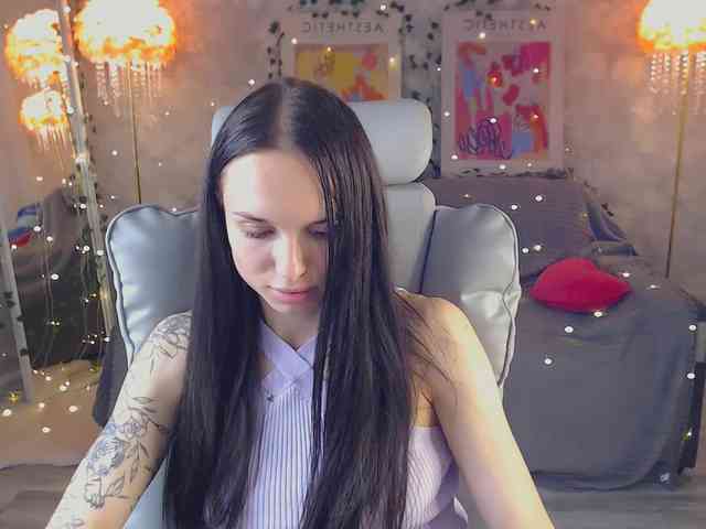 NicoleMerz webcam