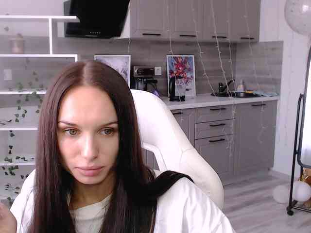 NicoleMerz webcam