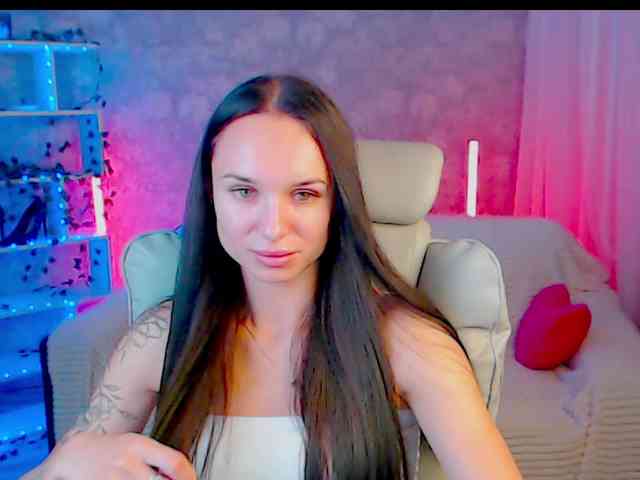 NicoleMerz webcam