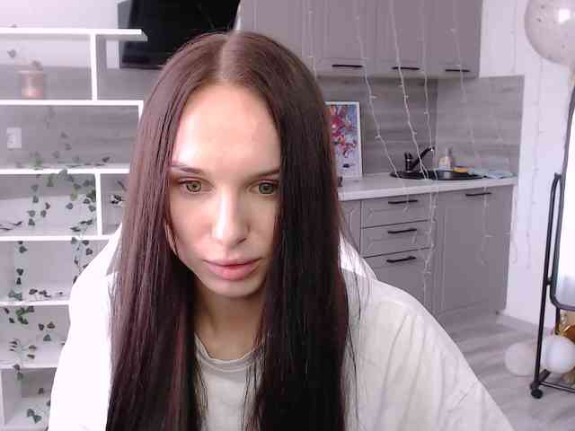 NicoleMerz webcam