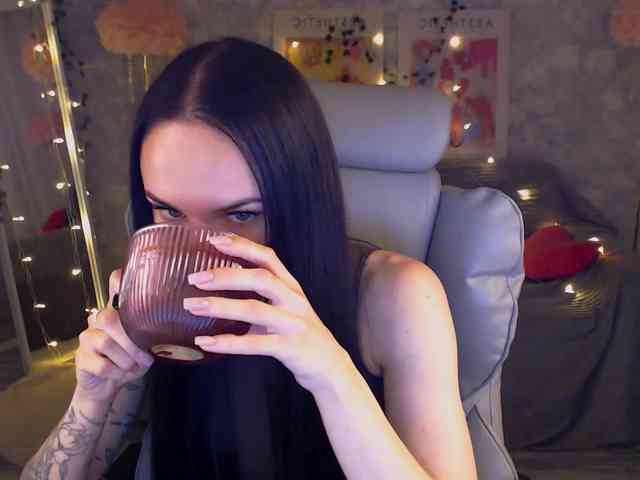 NicoleMerz