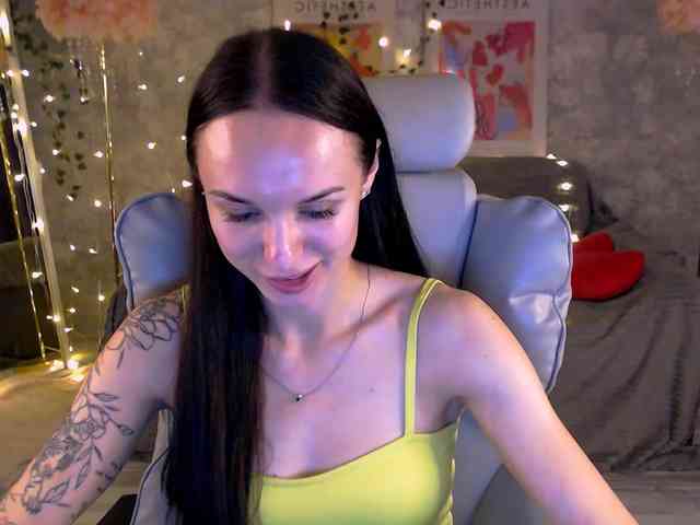 NicoleMerz Sex Cam Show