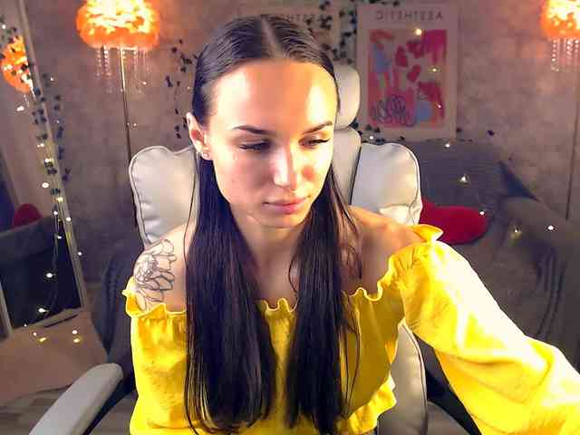NicoleMerz webcam
