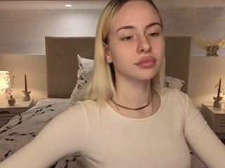 Bella-crazyy
