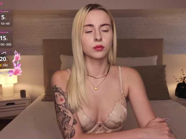 Bella-crazyy live cam on BongaCams