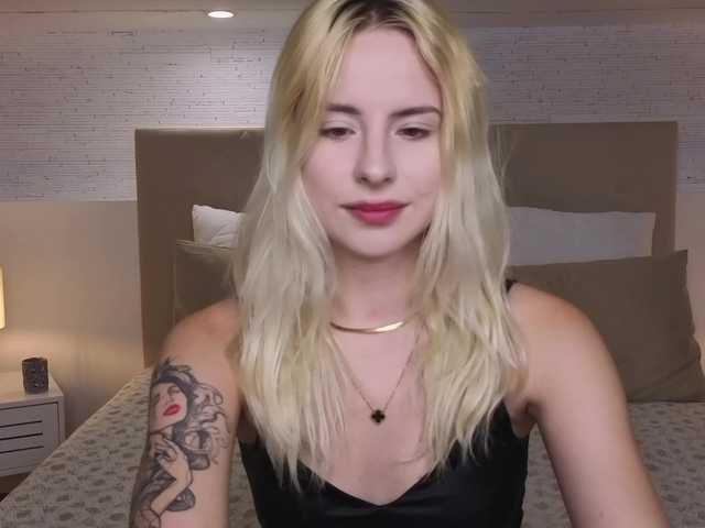 Bella-crazyy live webcam show