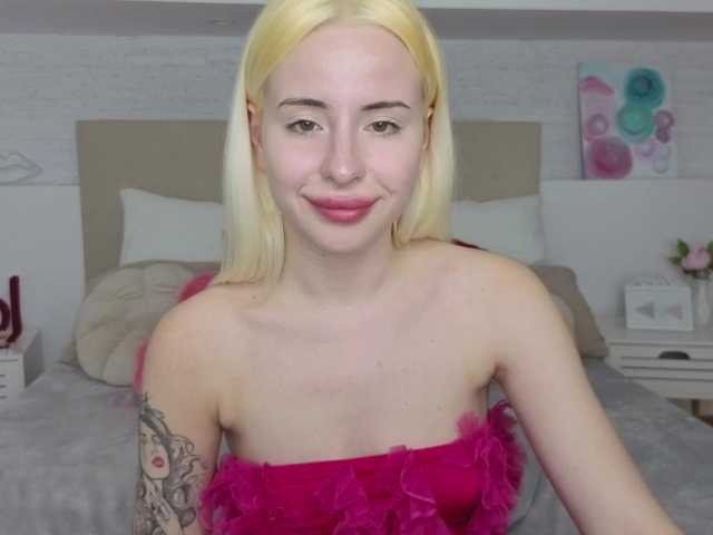 Bella-crazyy Live Cam Chat on BongaCams