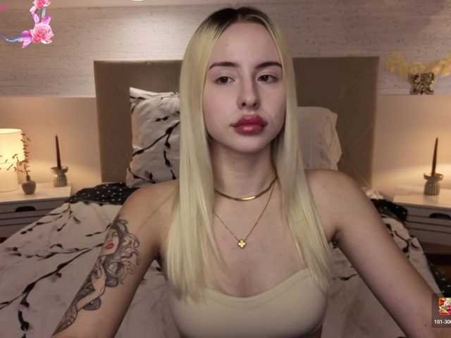 Bella-crazyy live cam on BongaCams