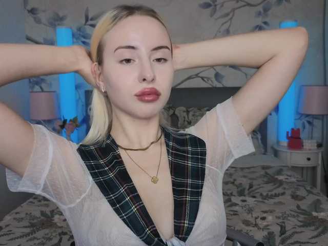 Bella-crazyy