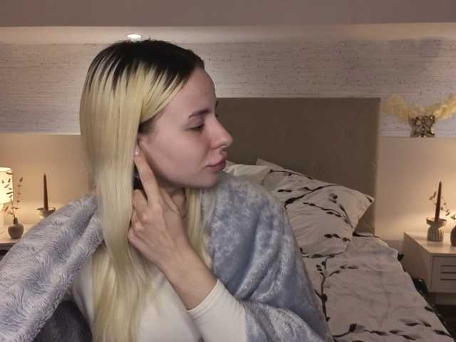 Bella-crazyy, en vivo ahora en BongaCams