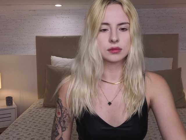 Bella-crazyy live cam
