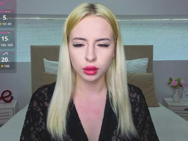 Bella-crazyy live cam on BongaCams