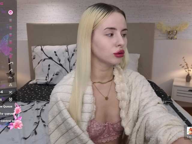 Bella-crazyy live cam on BongaCams