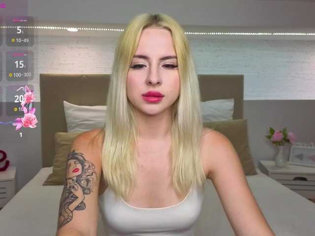 Bella-crazyy live cam on BongaCams