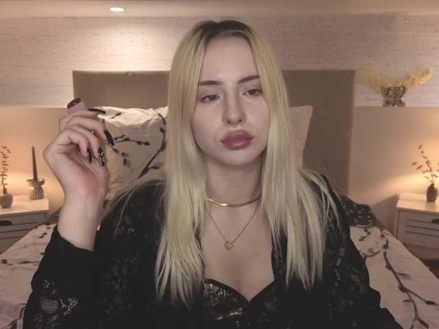 Bella-crazyy