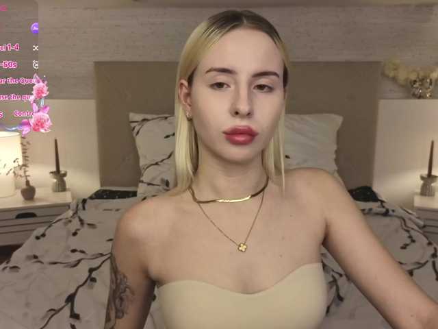 Bella-crazyy live cam on BongaCams