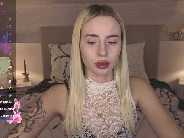 Bella-crazyy live cam on BongaCams