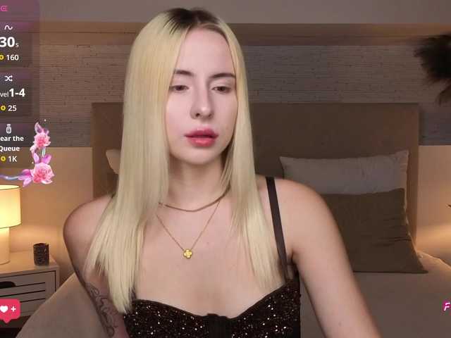 Bella-crazyy live cam on BongaCams