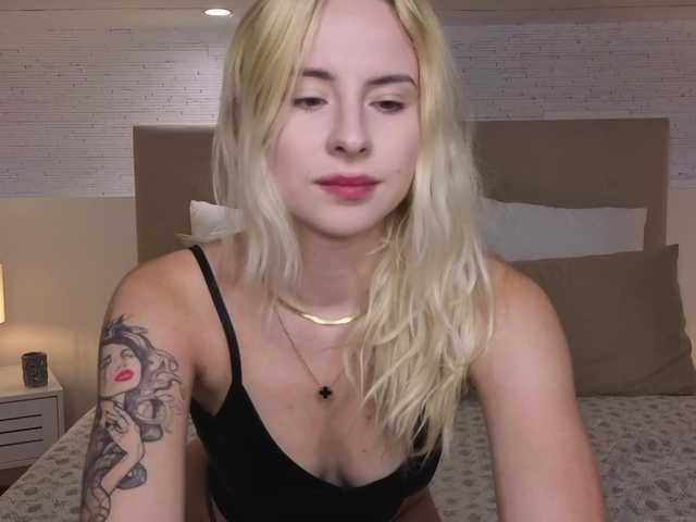Bella-crazyy live webcam show