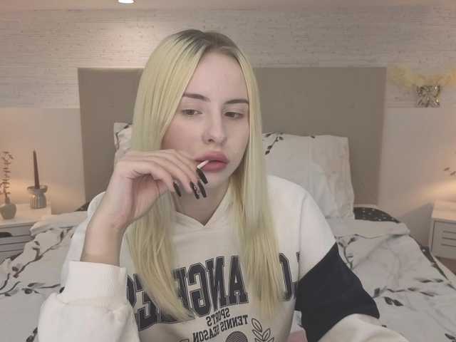 Bella-crazyy