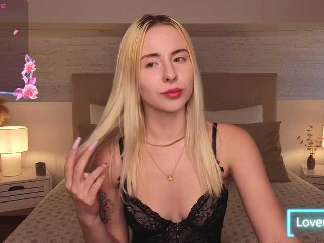 Bella-crazyy live cam on BongaCams