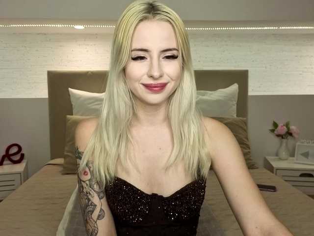 bella-crazyy live sex show