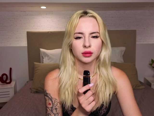 bella-crazyy live sex show
