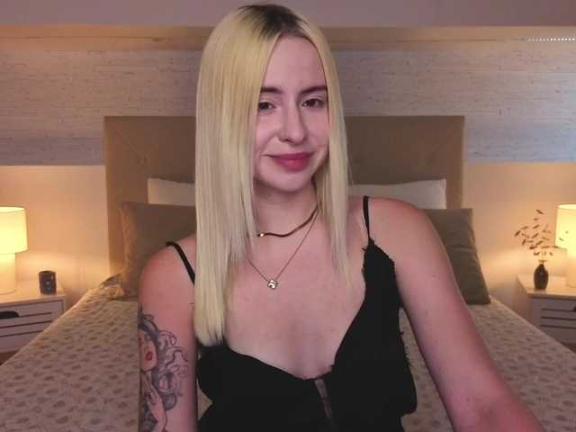 Bella-crazyy live webcam show