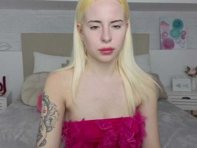 Bella-crazyy live cam