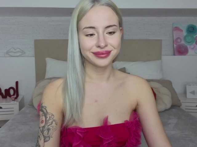 Bella-crazyy live cam on BongaCams