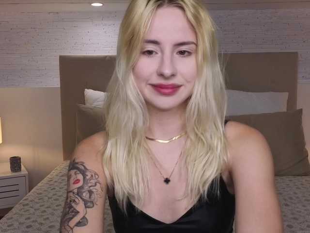 Bella-crazyy live webcam show