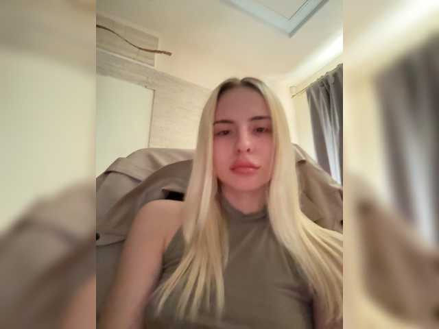 Bella-crazyy