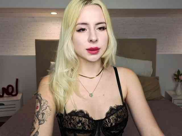 Bella-crazyy Sex Cam Show