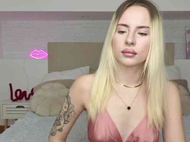 Bella-crazyy webcam