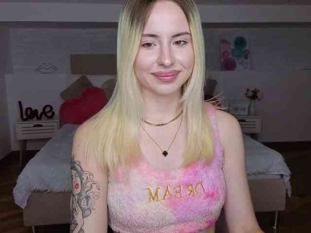 Bella-crazyy webcam