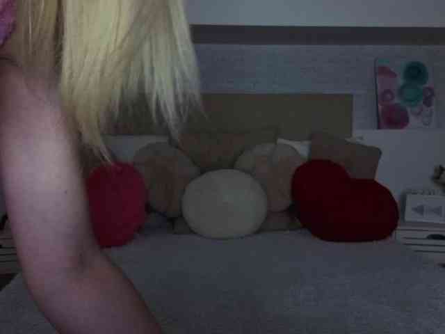 Bella-crazyy webcam