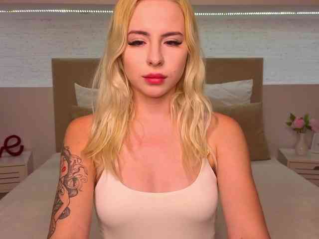 Bella-crazyy webcam
