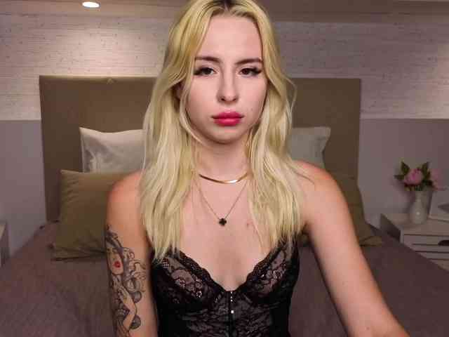 Bella-crazyy webcam