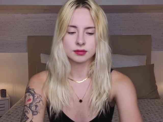 Bella-crazyy webcam