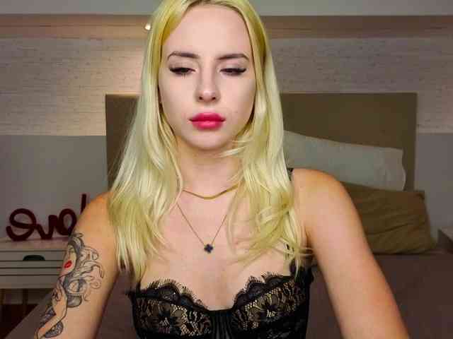 Bella-crazyy webcam