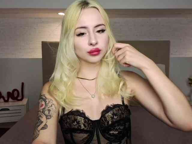 Bella-crazyy webcam