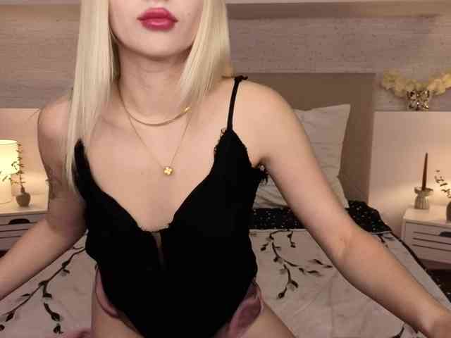 Bella-crazyy webcam