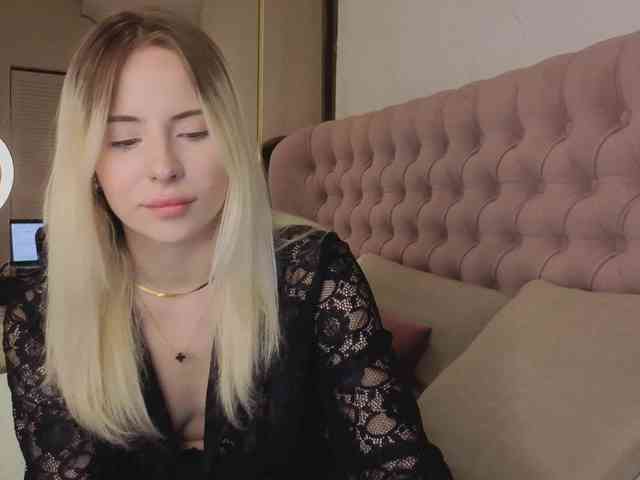 Bella-crazyy webcam