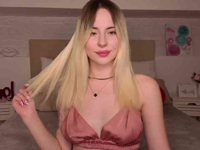 Bella-crazyy webcam
